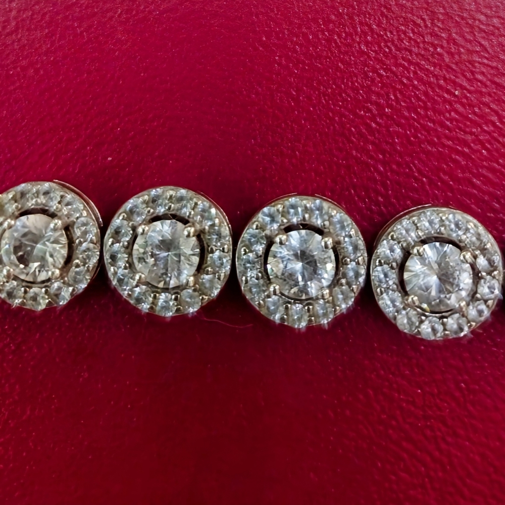 White sapphire tennis braclet 7 inch
